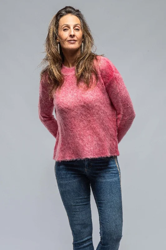 Gigi Cropped Alpaca Sweater In Dragon Fruit