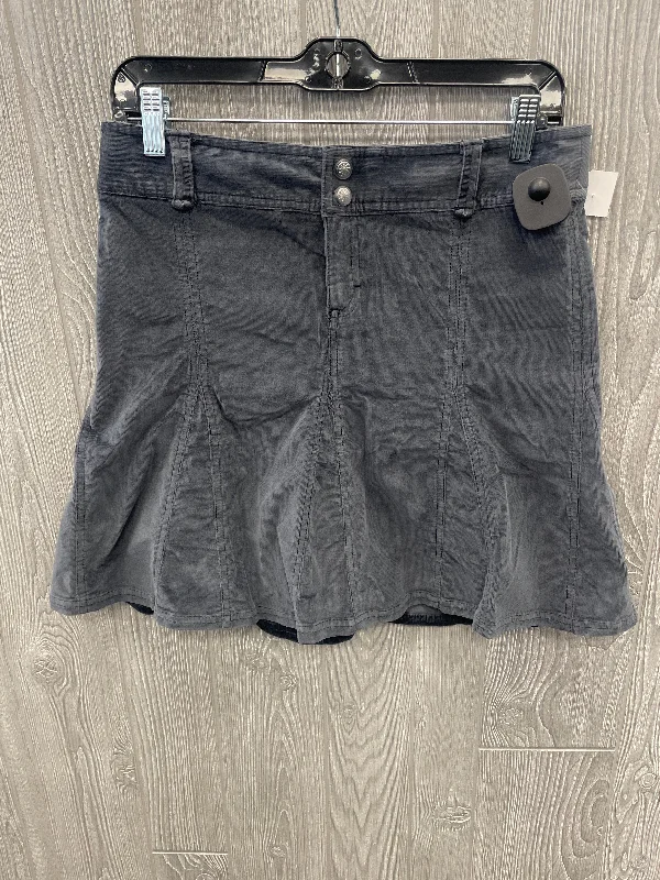 Skirt Midi By Athletica In Grey, Size: 2